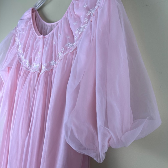 Vintage Women’s Pink Nightgown and Robe lined size M - Picture 5 of 14